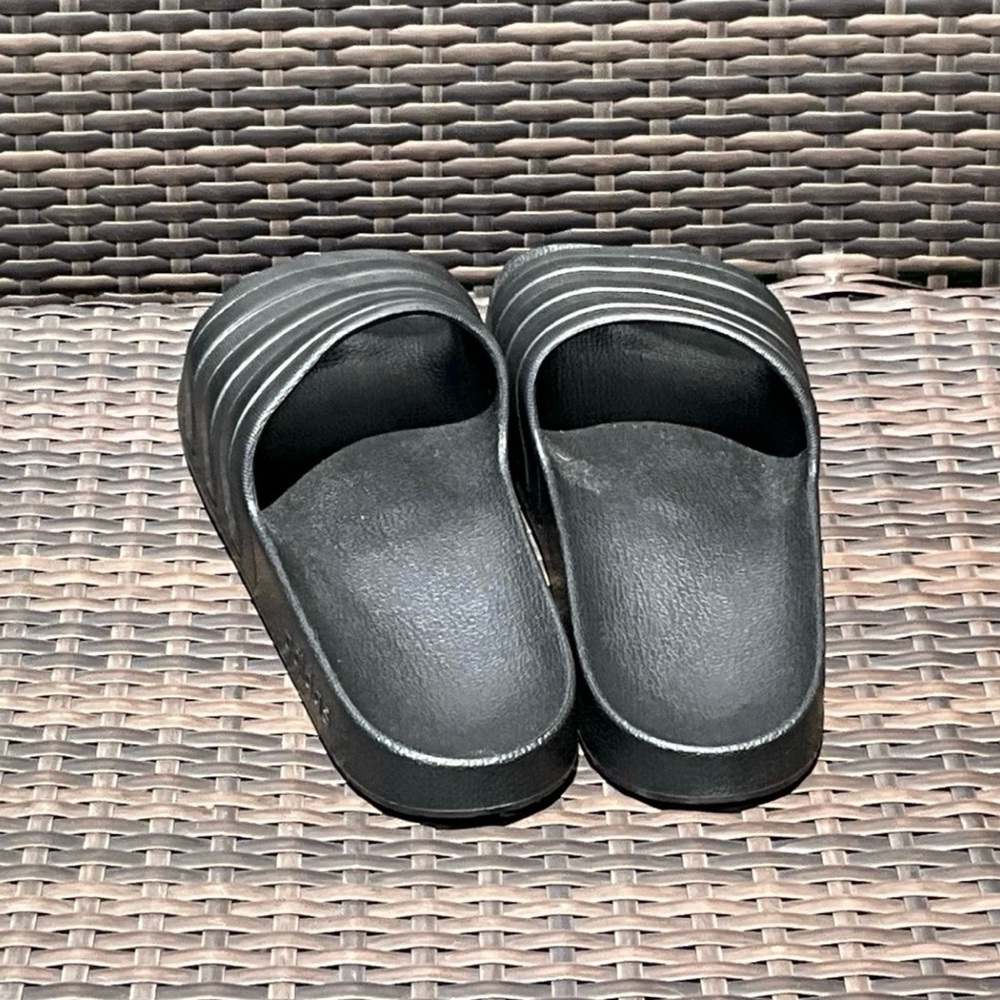 Adidas men sandals Black 13 - Picture 3 of 6